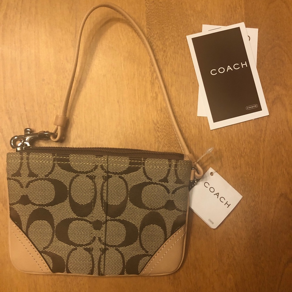 Brand new Coach wristlet - Picture 1 of 2